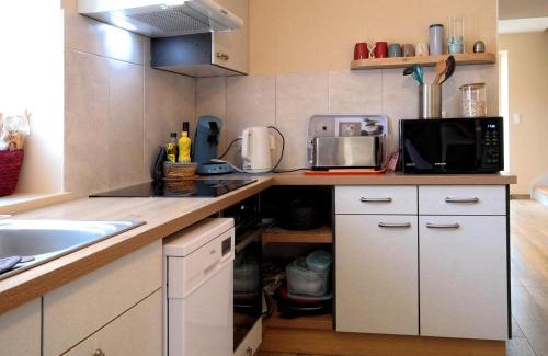 Montagney Maison | Charmant gîte rénové avec terrasse et parking au cœur de Montagney - FR-1-583-482