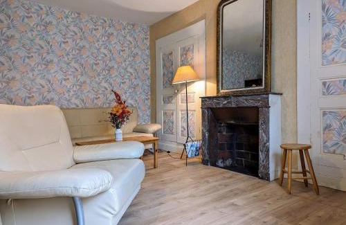 Saint-Didier-sur-Doulon Maison | Charmant Gîte Indépendant au Coeur d'un Village de Campagne avec Cour Fermée - FR-1-582-222