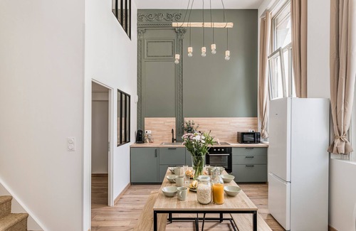 Centre Ville Appartement | Charmant & spacieux appartement en cœur de ville de Saint-Etienne - 6 personnes.