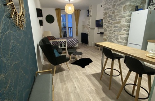 Oloron-Sainte-Marie Appartement | Charmant studio idéalement placé et paisible !