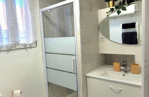Troyes Appartement | Charmant Studio 26m² au Cœur de Troyes | Idéal pour 2 | Proche de Tout!