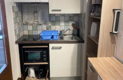 Brides-les-Bains Appartement | Charmant studio avec balcon et parking - Proche centre et Thermes - 4 pers. - FR-1-512-79
