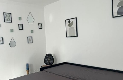 Elancourt Village Appartement | Charmant studio au bord du lac d’Elancourt village