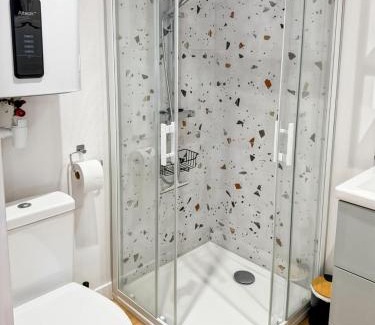 Aurillac Appartement | Charmant Studio au Cœur d'Aurillac La belle Verte