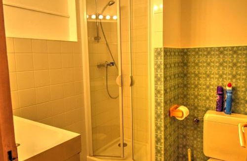 Morzine Appartement | Charmant Studio au Centre de Morzine - Proche Pistes, Balcon, Cheminée, Wifi - FR-1-524-69