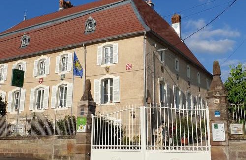 Mersuay Maison | Charmant Studio avec Jardin et Terrasses, Environnement Calme et Historique - FR-1-583-383