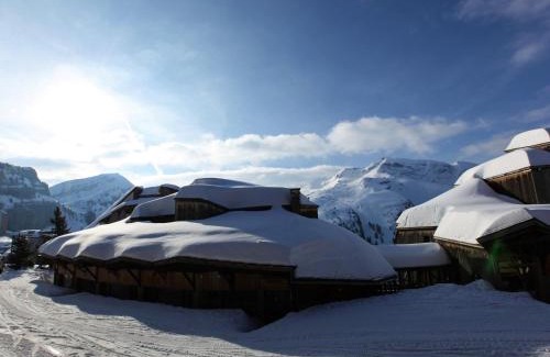 Avoriaz Appartement | Charmant Studio Cabine à Avoriaz, Balcon Sud, Ski aux Pieds, Wifi, TV, Lits faits, Proche Commerces - FR-1-314-186