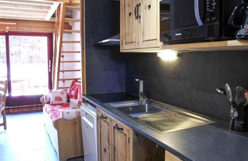 Morzine Appartement | Charmant studio cabine avec mezzanine au centre de Morzine, idéal pour 6 personnes - FR-1-524-125