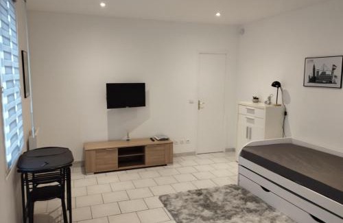 Saint-Charles du Port Appartement | charmant studio canapé lit Netflix prime vidéo wifi