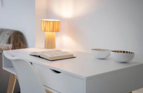 Mirepoix Appartement | Charmant studio plein centre des couverts, calme et climatisé