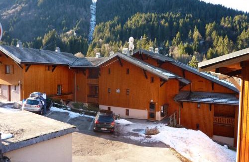 Morzine Appartement | Charmant studio rénové avec mezzanine, balcon et parking au pied du téléphérique de Nyon - FR-1-524-86