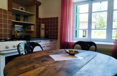 Olliergues Appartement | Charmant studio tout équipé