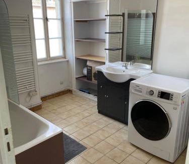 Saint-Pierre-le-Moutier Appartement | Charmant T2 au 1er dans résidence avec parc arboré