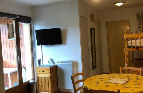 Le Sauze Appartement | Charmant T2 Cabine au pied des pistes avec parking privé à Enchastrayes - FR-1-165A-144
