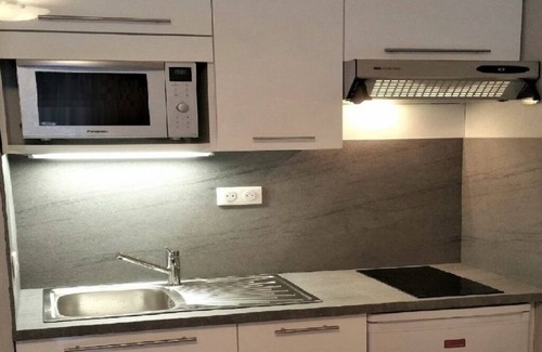 Bagneres-de-Luchon Appartement | T2 centre ville, moderne, terrasse, parking, commerces
