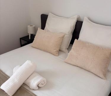 Rive Droite Appartement | Charmant T3 Vue Mer & Confort en Plein Centre
