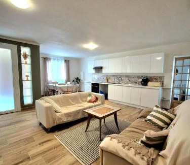 Saint-Hippolyte Appartement | Charmant T4 proche mer