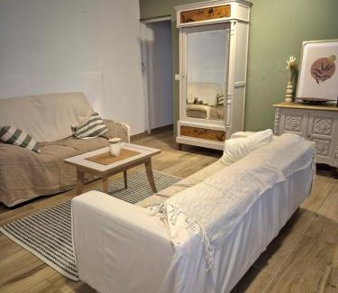 Saint-Hippolyte Appartement | Charmant T4 proche mer