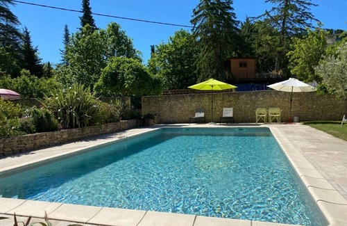Venasque Lit Et Petit-Déjeuner | Charmante chambre d'hôte au coeur de la Provence, à Venasque