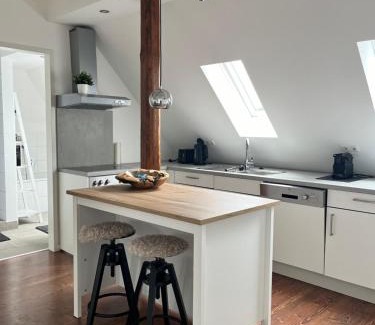 Lage Appartement | Charmante Dachgeschosswohnung in Lage