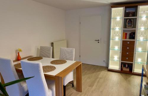Wiehl Appartement | Charmante Doppelhaushälfte mit geräumiger Wohnung und Sonnenterrasse in Wiehl