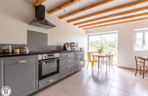 Saint-Dier-dʼAuvergne Maison | Charmante maison cocooning en pleine nature