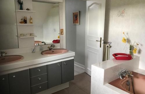 Saint-Marc-sur-Couesnon Maison | Charmante maison avec piscine