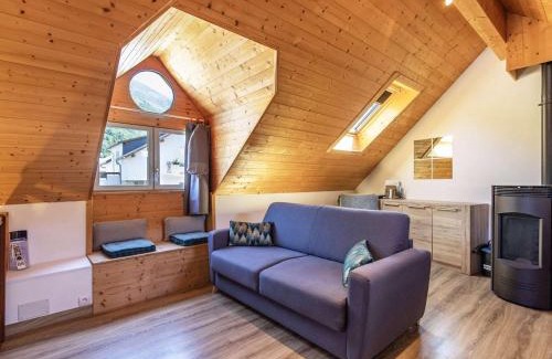 Luz-Saint-Sauveur Maison | Charmante maison de village à Luz-Saint-Sauveur, 4 pers., proche pistes, poêle à bois, parking. - FR-1-402-141