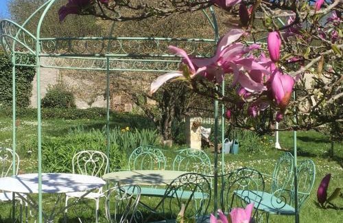 Watronville Lit Et Petit-Déjeuner | Charmante maison au cœur des vergers avec cheminée, jardin secret et jeux pour enfants - FR-1-585-151