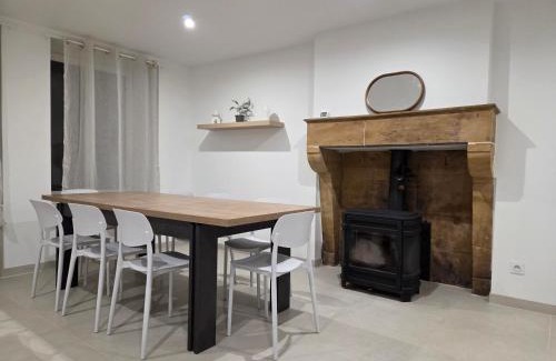 Saint-Marceau Maison | Charmante maison de pierre rénovée a 5min de Charleville-Mézières