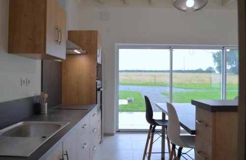 Chalain-le-Comtal Maison | Charmante Maison de Campagne avec Piscine Commune et Terrasse Privative à Chalain-le-Comtal - FR-1-496-236
