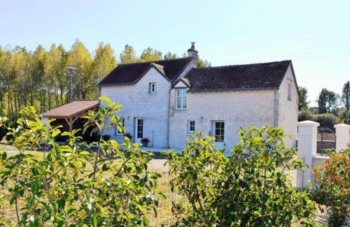 Rilly-sur-Vienne Maison | Charmante maison avec piscine et grand jardin en Touraine, proche châteaux de la Loire et Futuroscope - FR-1-381-481