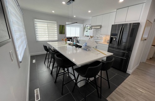 Terrebonne Maison | Charmante Maison Fraîchement Rénovée 3 Chambres 2 Salles de Bain Nouveau