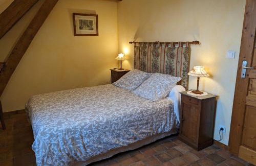 Lorcy Maison | Charmante Maison Rurale avec Terrasse Privative, Proche A.77 et A.19, entre Gâtinais et Fontainebleau - FR-1-590-58