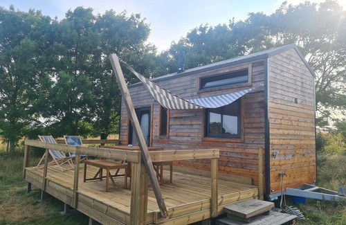 Cerisy-la-Foret Maison | Charmante Tiny House dans un camping à la ferme