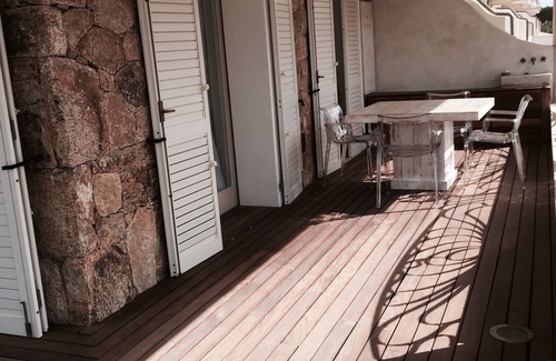 Palau Maison | Charme en Sardaigne avec piscine et jacuzzi.