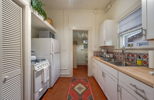 West University Maison | Charmer / 3 Blocks from U of A / 1 BR 1 BA / Sleep 3