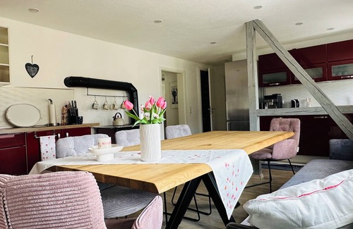 Bermsgrun Appartement | Charming vacation apartment in a historic setting - close to the Schwarzenberg forest stage