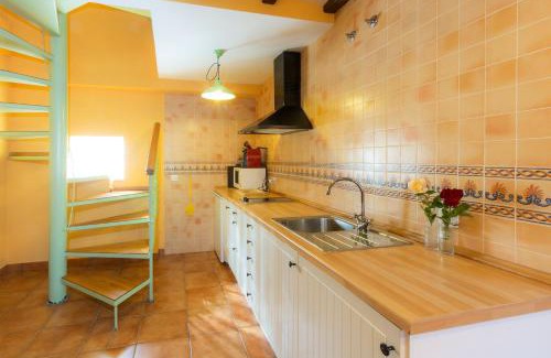Fresneda de la Tiron Maison | Charming House in Fresneda de la Sierra Tirón with Garden.