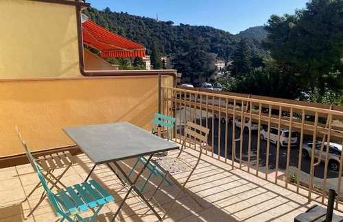 Amelie-les-Bains-Palalda Appartement | Appartement F2 avec Terrasse et Parking, Proche Cures et Centre-ville - Amélie-les-Bains