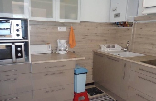 Amelie-les-Bains-Palalda Appartement | Charmant F1 avec terrasse et garage, proche cures et centre-ville d'Amélie-les-Bains.