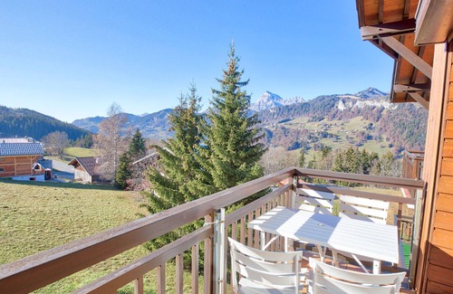 Notre-Dame-de-Bellecombe Appartement | Charmant duplex rénové, vue sur Mont Charvin, 4 pers.