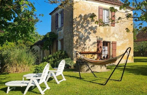 Saint-Marcel-du-Perigord Cottage | Maison de campagne avec jardin, proche de Lalinde, cheminée, idéal pour découvrir le Périgord