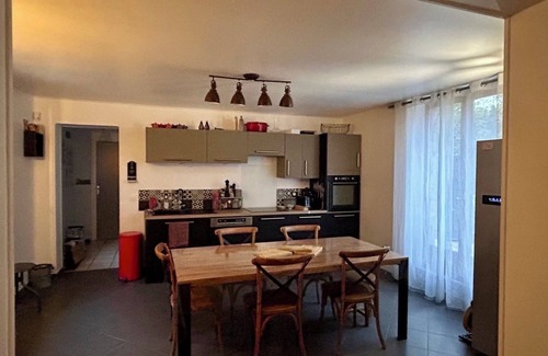 Saint-Martin-aux-Buneaux Cottage | Charmante et spacieuse longère restaurée, à 15 min des plages à pieds !