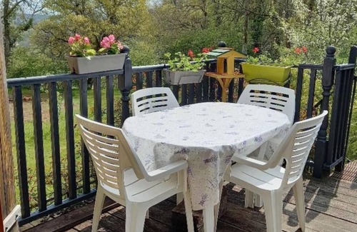 Saint-Agnant-pres-Crocq Maison | Charmante maison de campagne près de la forêt avec piscine et jardin privé