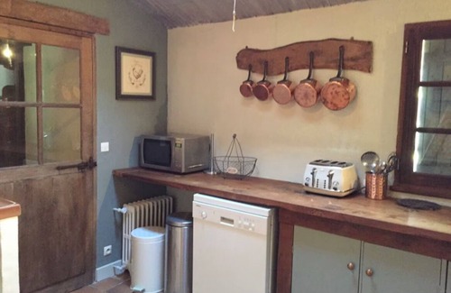 Saint-Aubin-de-Cadelech Maison | Charming 3-bed with Hot Tub, Pool, Gite in Saint-Aubin-de-Cadelech. Dog Friendly