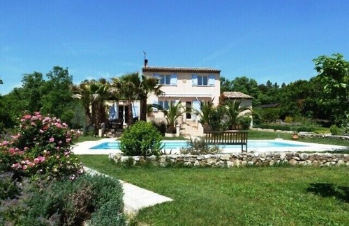 Saint-Cezaire-sur-Siagne Maison | Villa de charme au cœur de la nature : piscine, jardin fleuri, calme.