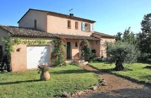 Saint-Cezaire-sur-Siagne Maison | Villa de charme au cœur de la nature : piscine, jardin fleuri, calme.