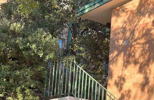 East Victoria Park Appartement | Charming 1-bedroom apartment with WiFi, AC in vibrant East Victoria Park
