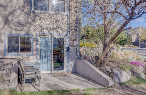Briargate Maison | Charming 1-bdrm walkout basement suite with AC, WiFi in lovely Colorado Springs